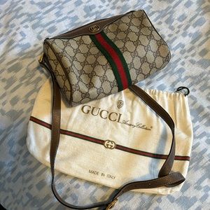 Vintage Authentic Gucci Accessory line shoulder bag